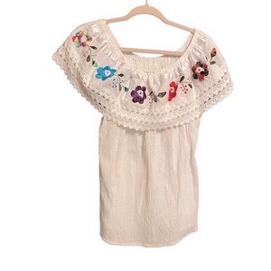 Embroidered Women’s Mexican handmade-Crocheted Lace-Size M/L- Off shoulder